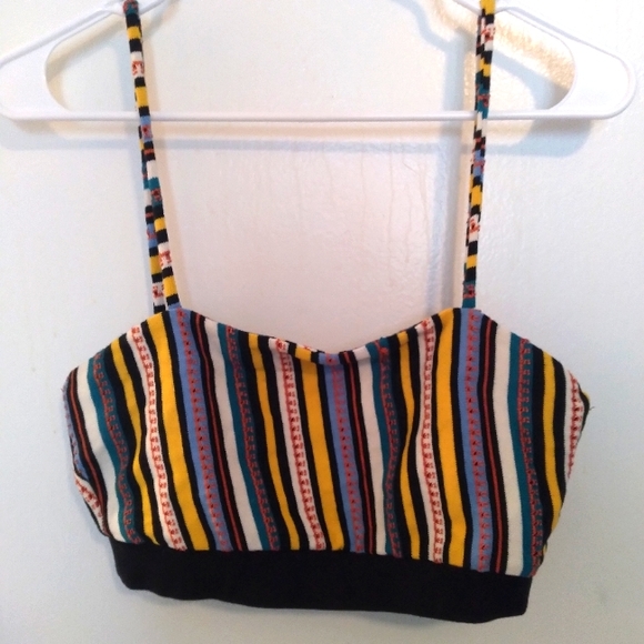 Zara Tops - Zara crop top size small